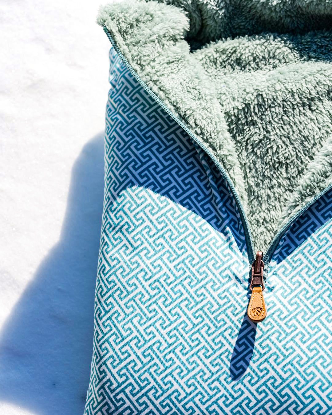 Reversible Light Sherpa 1/4 Zips